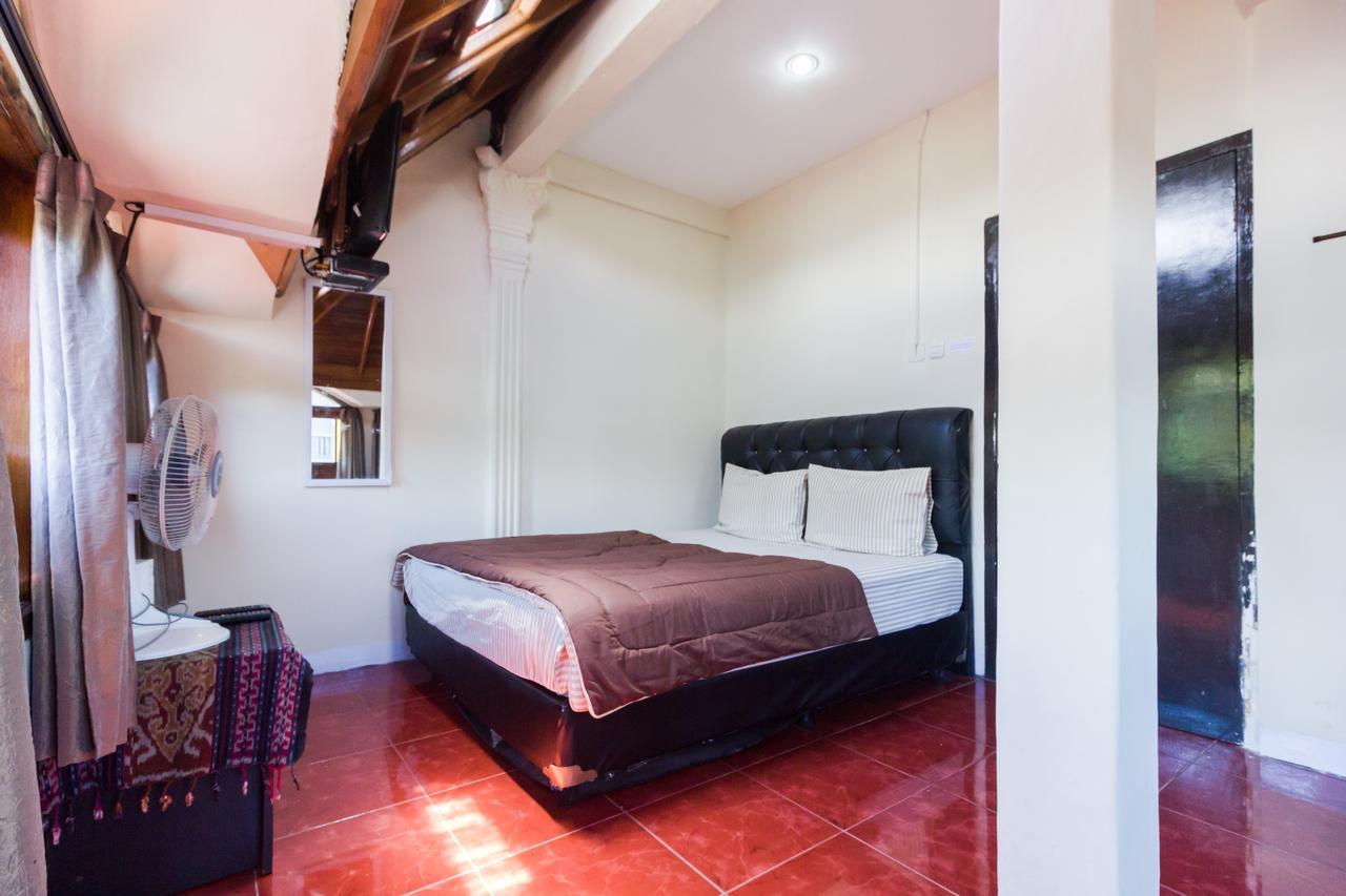 Pele Guesthouse Bandung Exterior foto