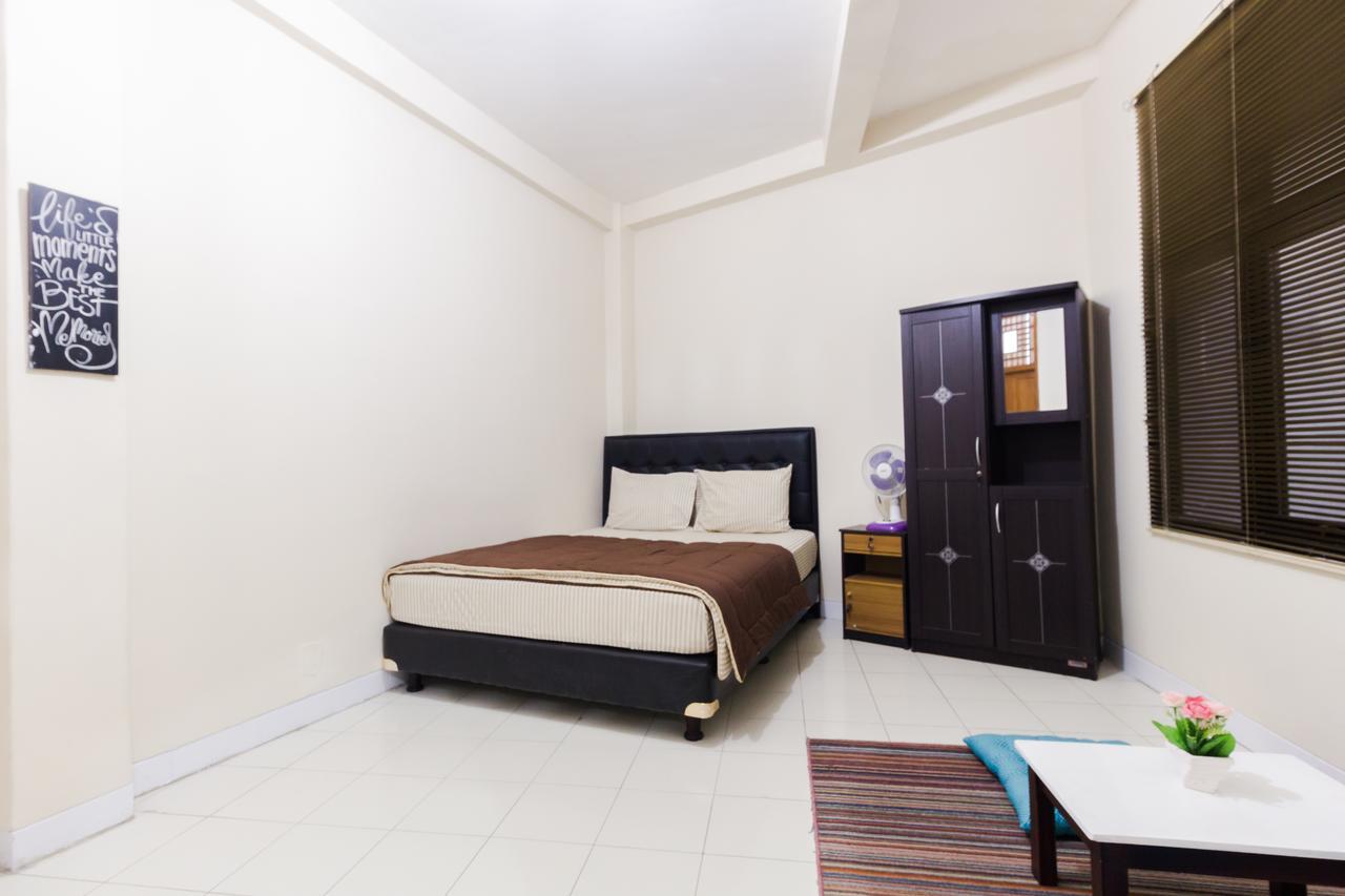 Pele Guesthouse Bandung Exterior foto
